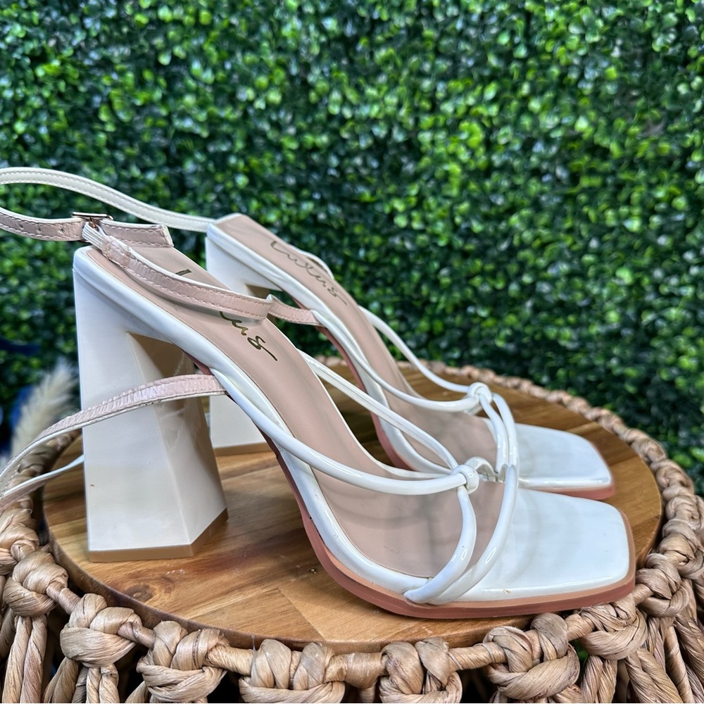 Lulus White Strappy Block Heel‎ Sandals EUC - Picture 4 of 8